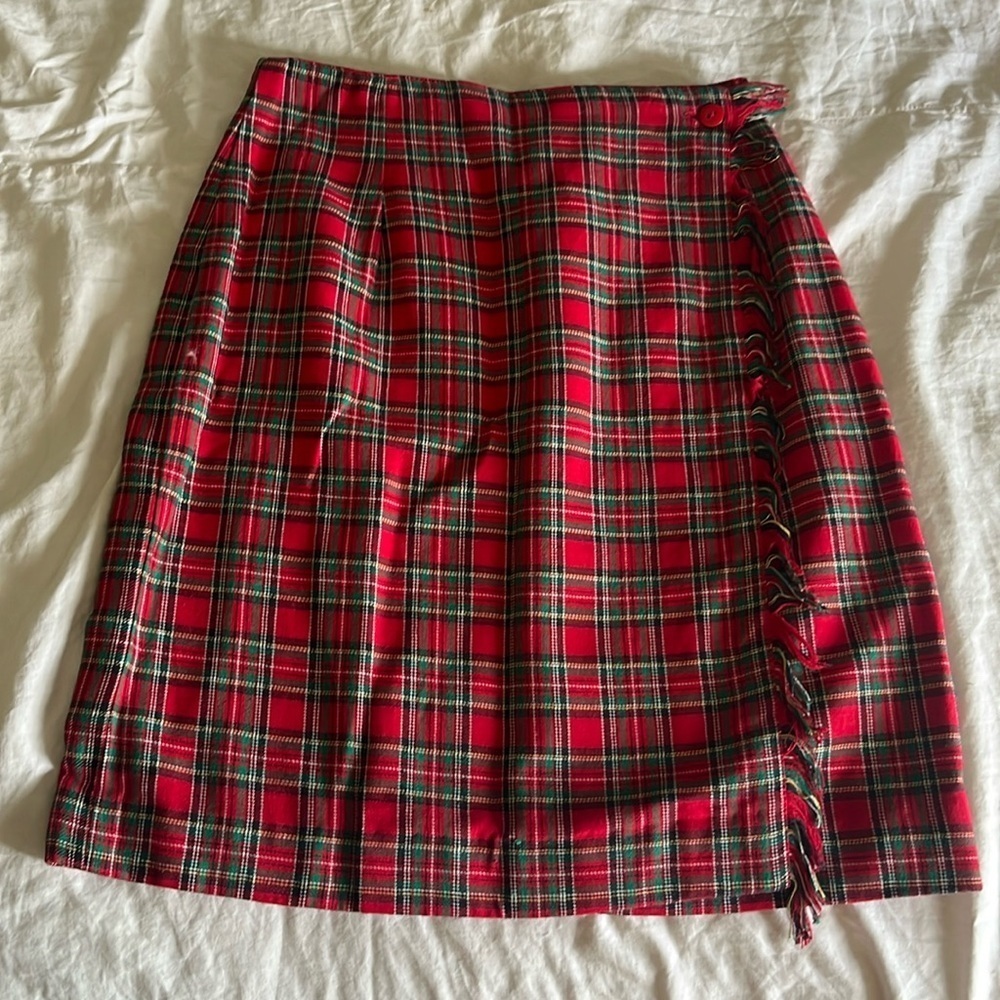 Robin Sinkler Plaid Red Skirt (Size 6)
